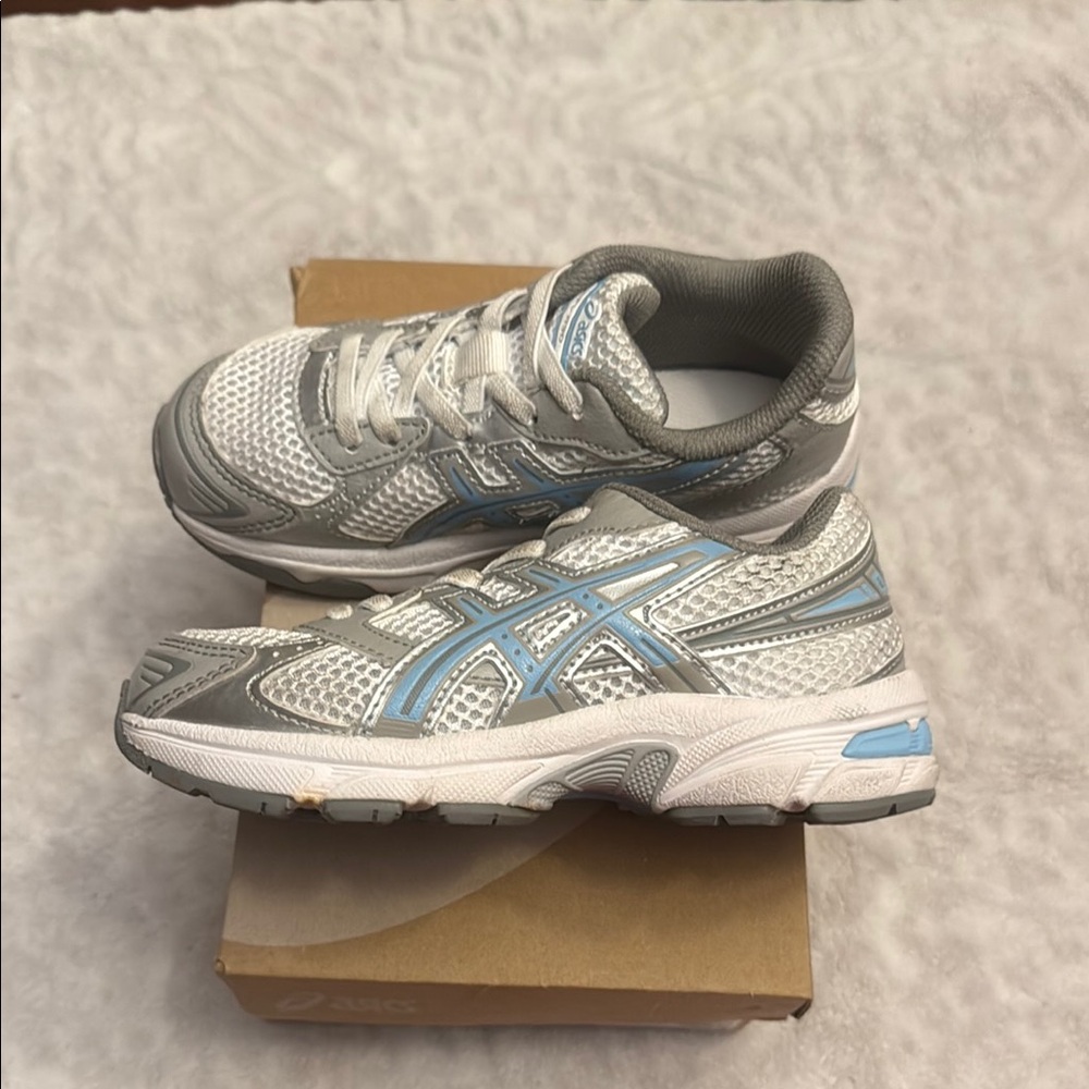ASICS-GEL 1130
Kids' Sneakers in Gray and Light Blue